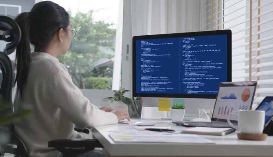 忠县企业数字化解决方案:机器学习赋能商业模式升级的核心路径